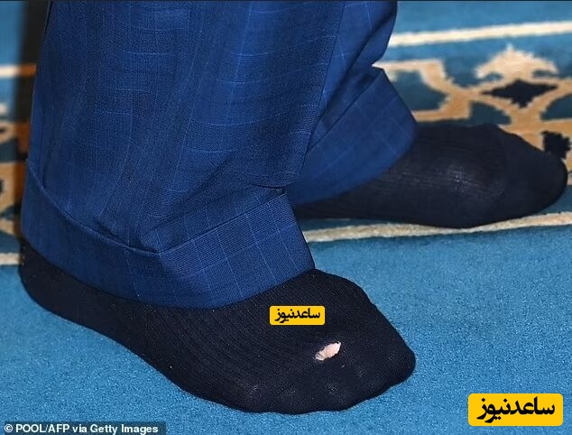 جوراب سوراخ