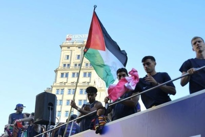 حمایت نخست وزیر جنتلمن اسپانیا از یامال: لامین صرفاً همبستگی با فلسطین را که میلیون‌ها اسپانیایی احساس می‌کنند، ابراز کرده است و...