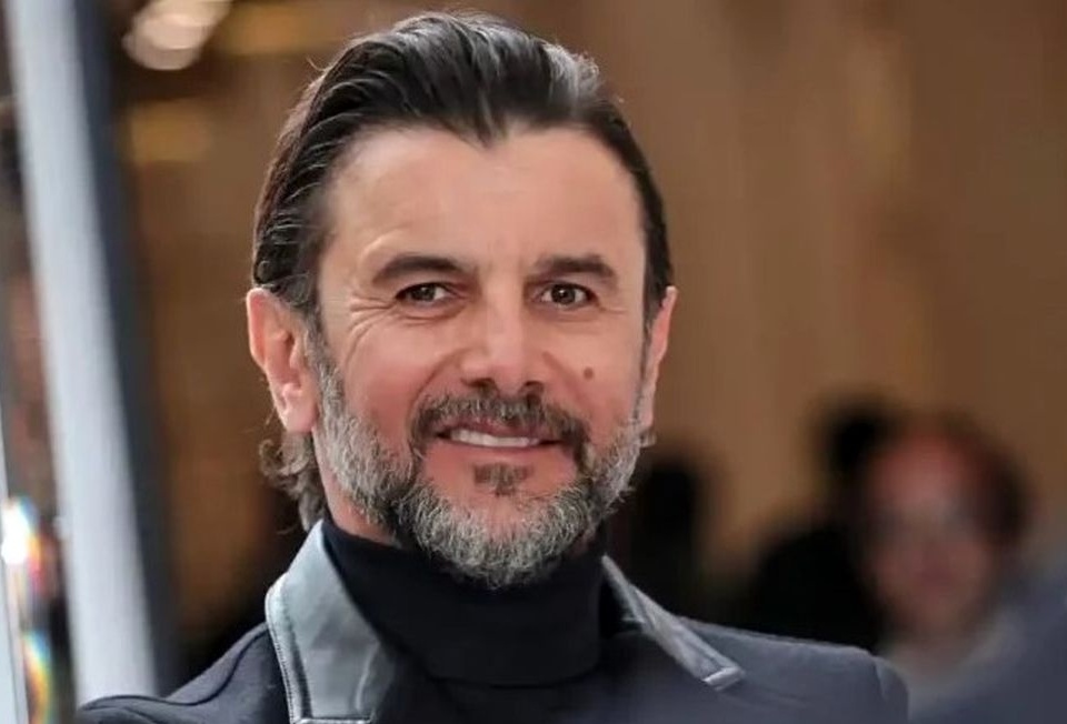 (ویدیو) خاطره بازیگوشی امین حیایی از دوران مدرسه/ وقتی یه سوپراستار معلمشو مسخره میکنه دیگه ما چه حرفی برای گفتن داریم!😂