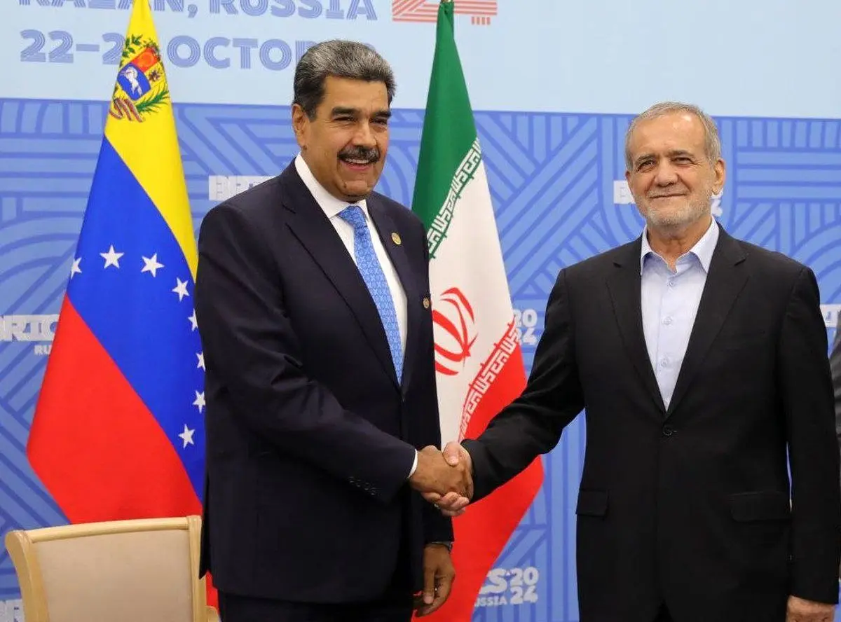 برای اولین بار رئیس‌جمهور با یک ربات رقصید! +فیلم