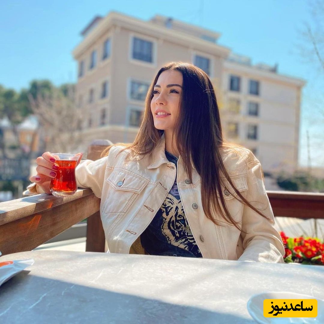 عینک آفتابی خاص بورجو اوزبرک با نوشته ای عجیب بر روی شیشه هایش