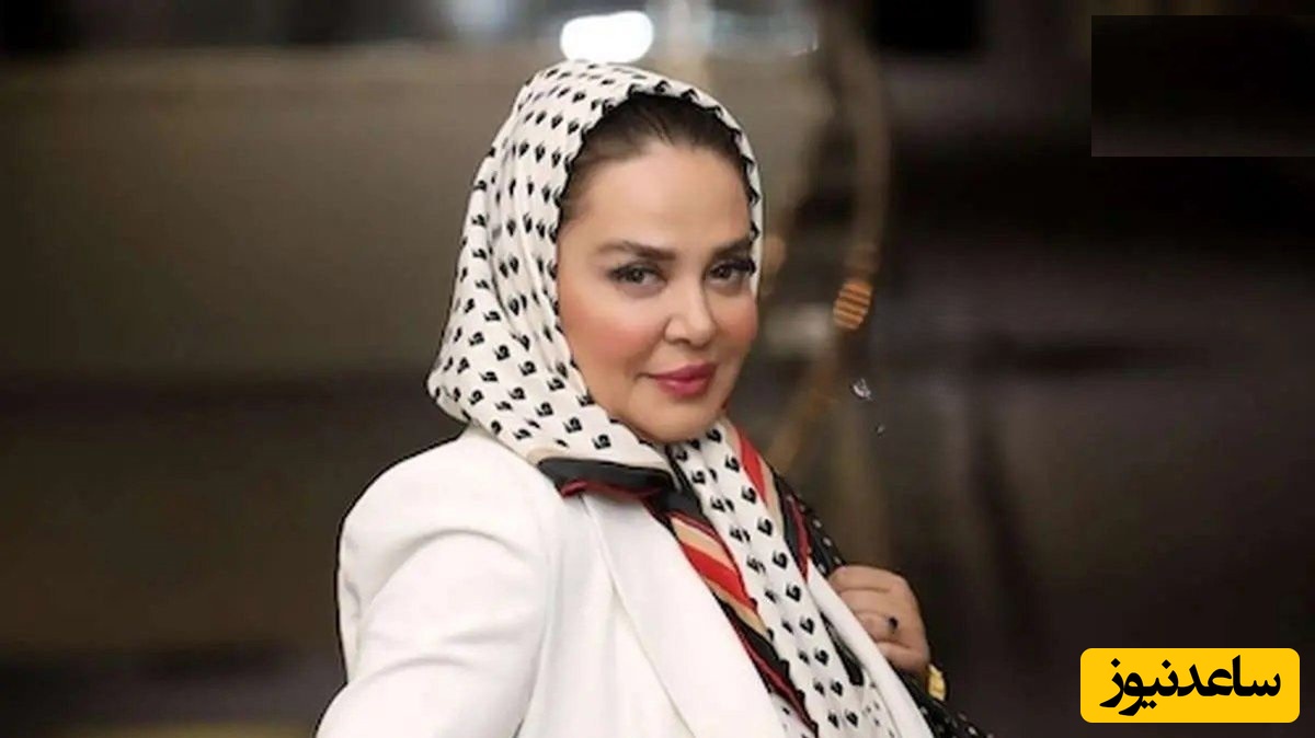 استال شبک بهاره رهنما با پیراهن پر از گل در استانبول