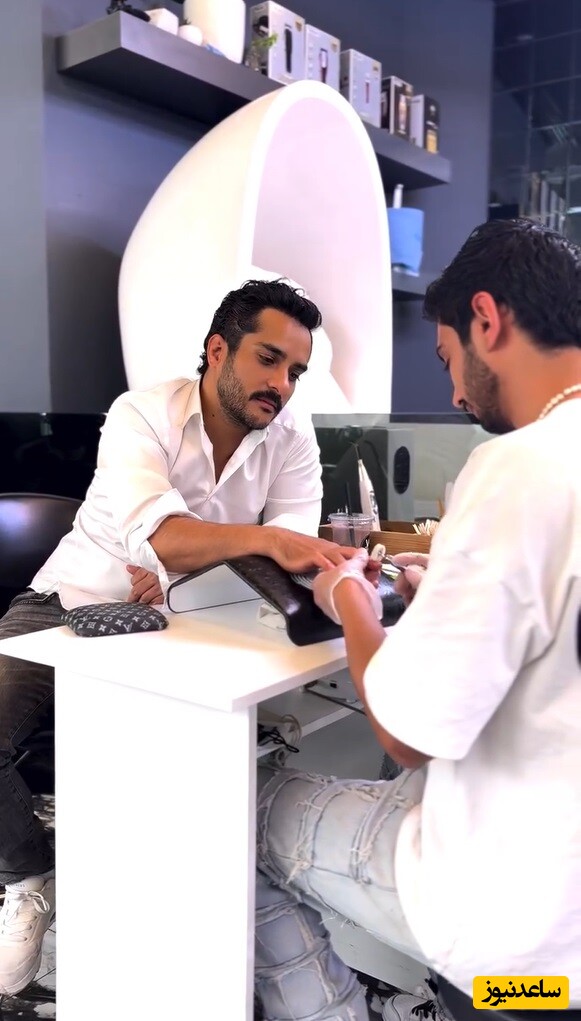 ویدئو/ اشتباه ندیدی ساعد سهیلی، همسر گلوریا هاردیه، داره ناخناشا مانیکور میکنه!