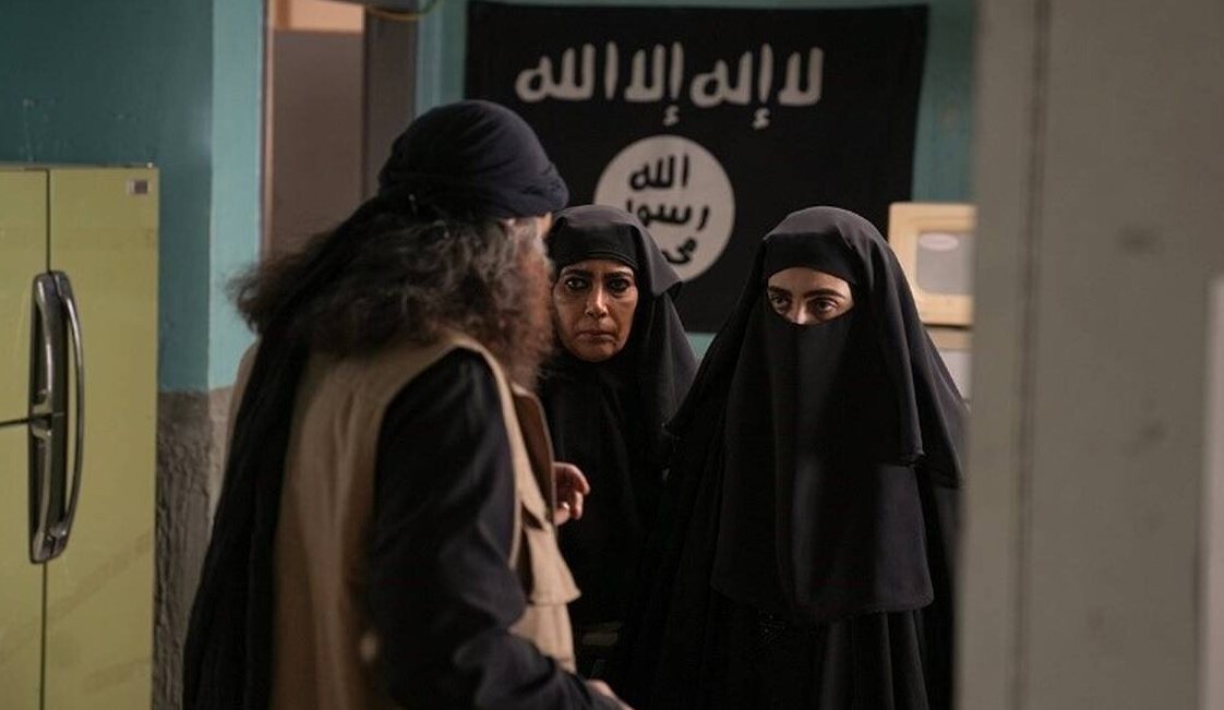 کتک خوردن آیسان از فرمانده داعشی در سریال سقوط + فیلم
