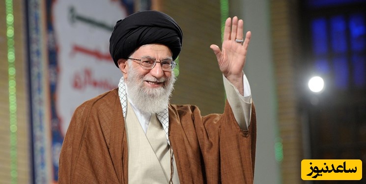 شعر خوانی زیبای رهبر شهید معظم انقلاب از مهدی اخوان ثالث که با صدای دلچسبش قلب ها را احاطه کرده است/ ای تکیه گاه و پناه زیباترین لحظه های پر عصمت و پرشکوه تنهایی و خلوت من...+ ویدئو