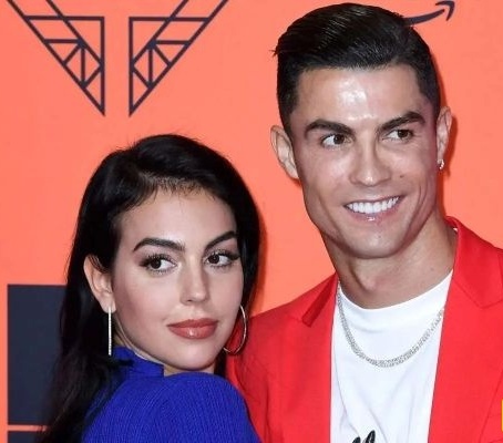 (ویدیو) از بوگاتی تا رولزرویس نگاهی به کلکسیون خودرو های میلیون‌دلاری رونالدو/ بنظرم چهاردهمین ماشینو جورجینیا انداخته پشت قبالش!