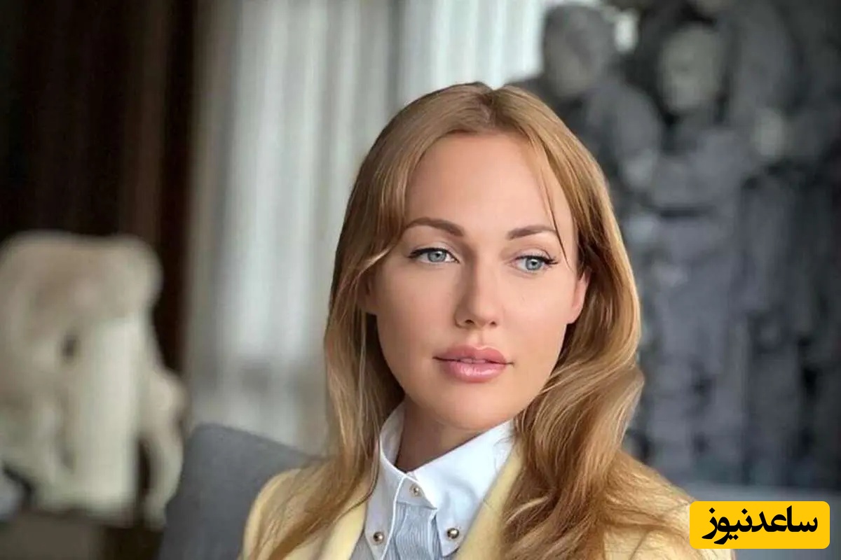 تصویری زیبا مریم اوزرلی با لباس خواب گل گلی و مارکدار در فضای باز