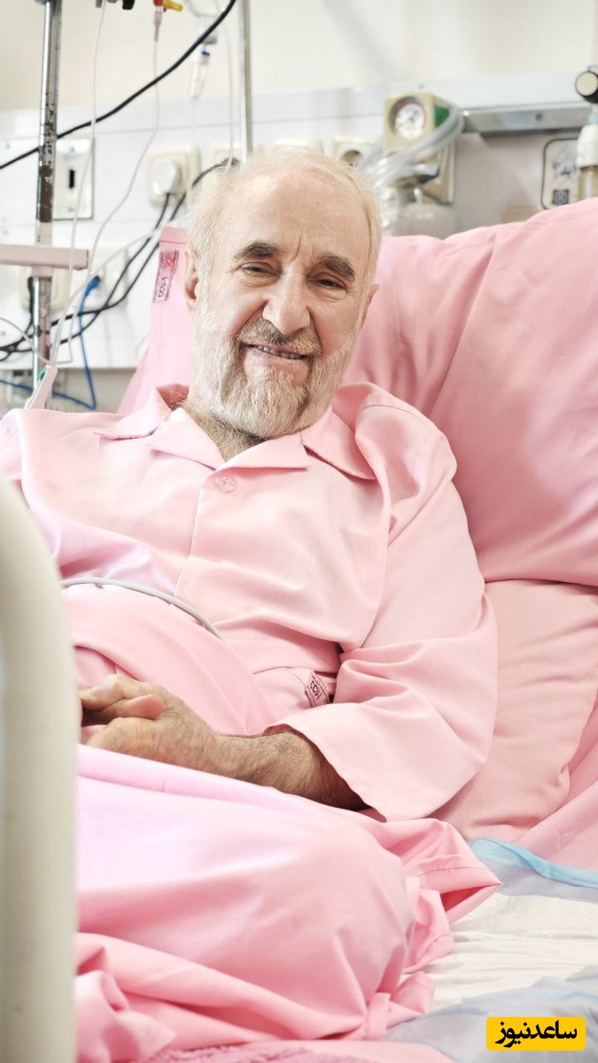 چرا رنگ لباس خاتمی در بیمارستان صورتی است؟