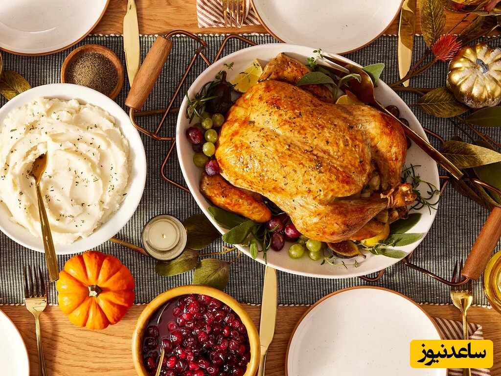 طرز تهیه مرغ شکم پر آبدار بدون فر و با سس مخصوص/ با این روش بوی زهم مرغ کاملا از بین میره