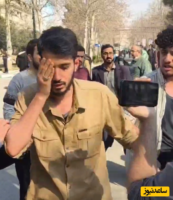 (ویدئو) خون‌ریزی دوباره در صحن دانشگاه تهران؛ حمله دانشجونماهای سنگ‌پران‌ به دانشجویان