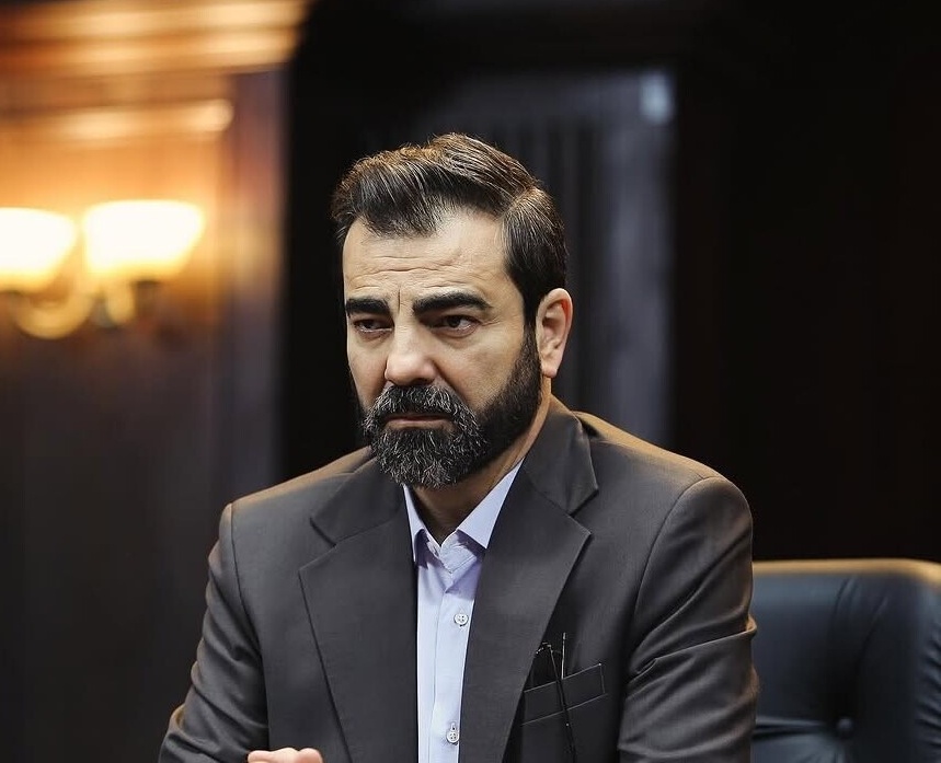 (ویدیو) شعرخوانی دلنشین و احساسی «آقای قاضی» به زبان ترکی آذری پشت موتور / کوچه لره سو سپمیشم...