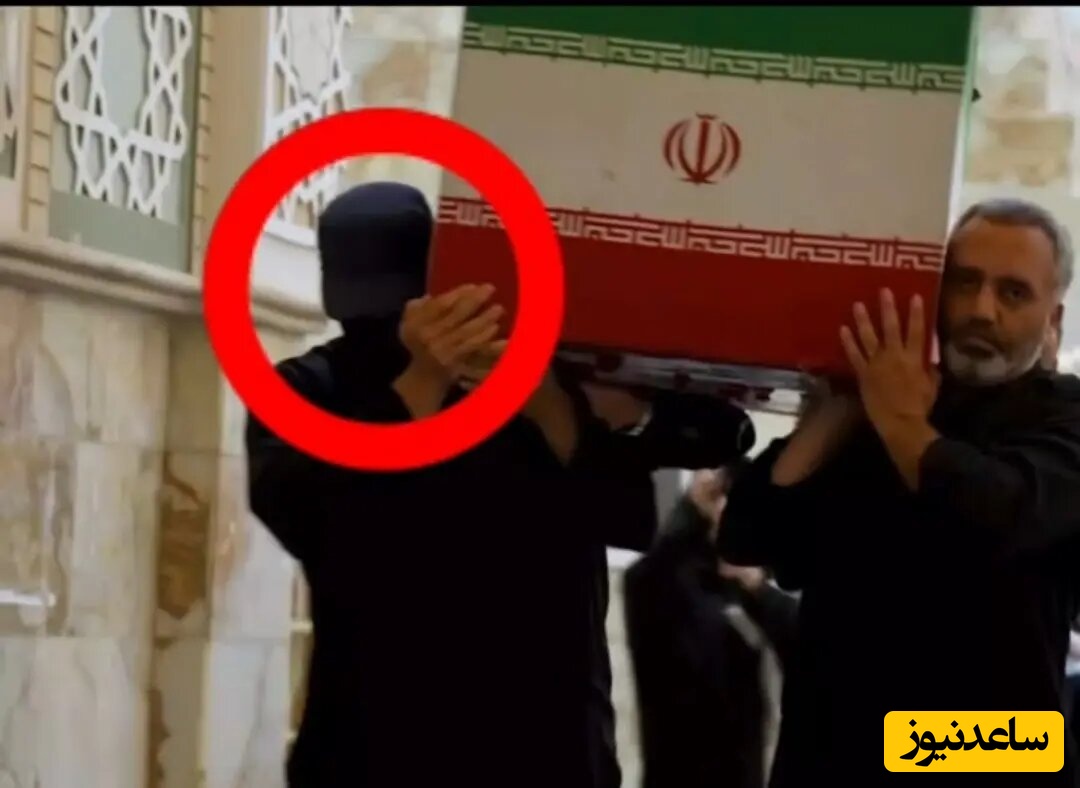 تصویری که همه را کنجکاو کرد؛ فرد ناشناس در مراسم تشییع رهبر شهید انقلاب چه کسی است؟