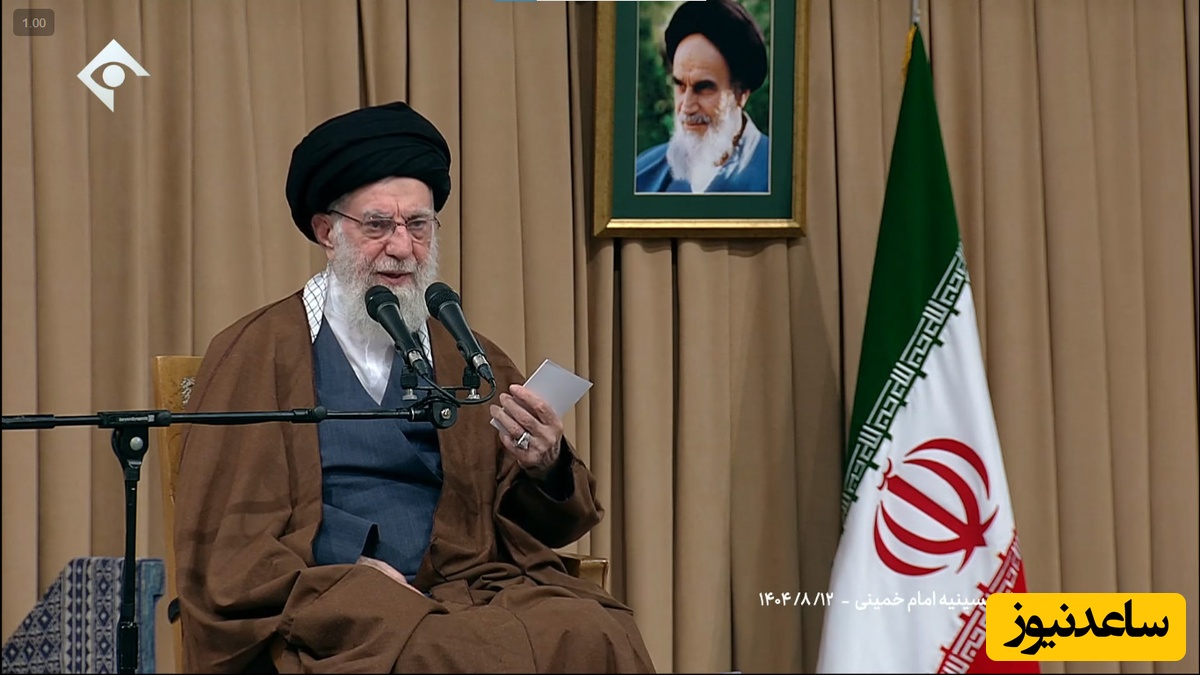 (ویدیو) سرازیر شدن اشک‌های مقام معظم رهبری هنگام شعرخوانی در مورد لحظه شهادت رزمنده محبوب در جنگ...