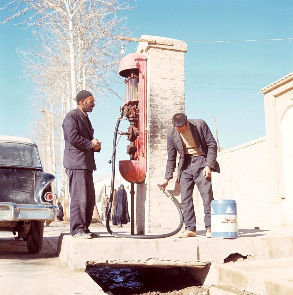 اولین پمپ بنزین تهران
