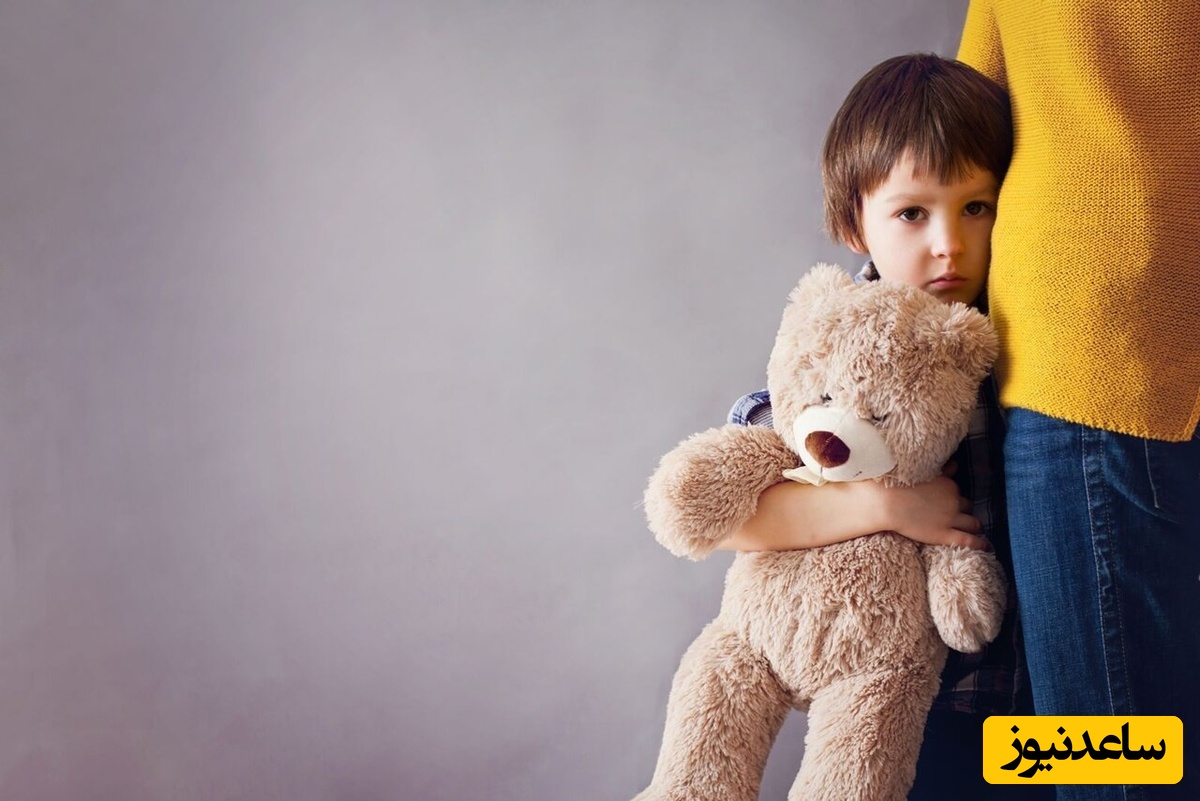 با این 3 رفتار سمی به ظاهر عادی، فرزندی مضطرب تربیت می‌کنید! / فورا ترکش کنید +ویدیو