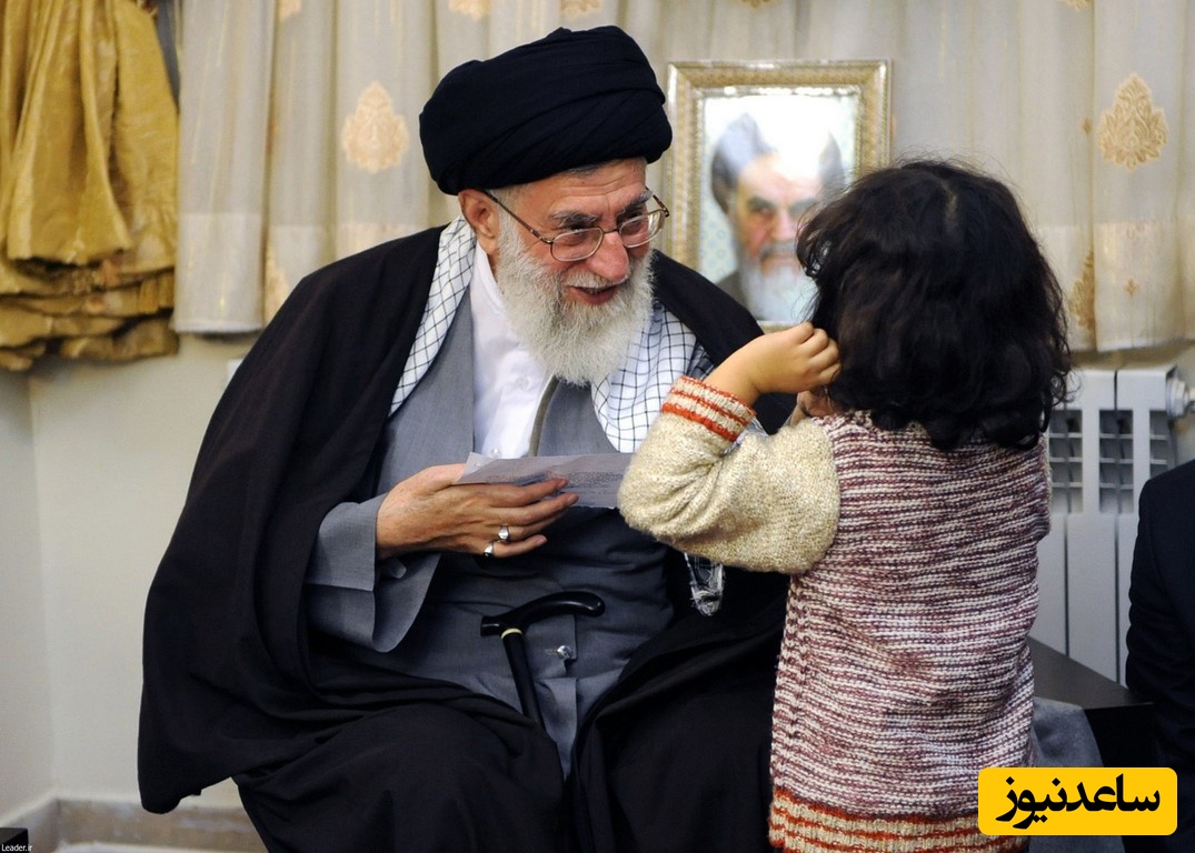 توصیه رهبر شهید انقلاب به یادگیری زبان مادری در دیدار با خانواده شهدا / ترکی صحبت کنید در مدرسه فارسی را خواهند آموخت + فیلم