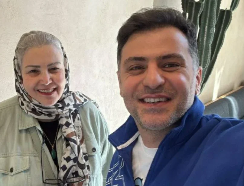 اتفاق باورنکردنی در ماه عسلِ پدر و مادر علی ضیا؛ جاده چالوس ماشینشون خراب میشه و یه نفر اینها رو میبینه و میگه...+ویدیو