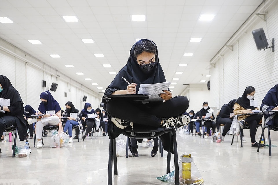 دانلود رایگان سوالات و پاسخ تشریحی آزمون سراسری سال 82 رشته ریاضی