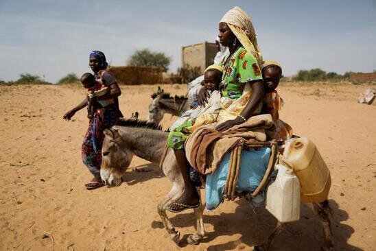آوارگان سودانی گریخته از جنگ داخلی در کشور همسایه چاد/ رویترز