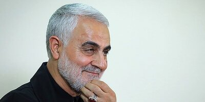 تاریخ را ورق بزنیم؛ حضور سردار سلیمانی در مهمانی افطاری به میزبانی نوری مالکی در منزلش +عکس