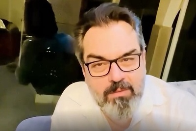 اختلاف شهرام قائدی و احسان علیخانی خواب را از چشمانش گرفت؛ «من نان و نمکش را خورده‌ام» و پیشنهادی که به خاطر زن و بچه‌اش نتوانست به آن نه بگوید!