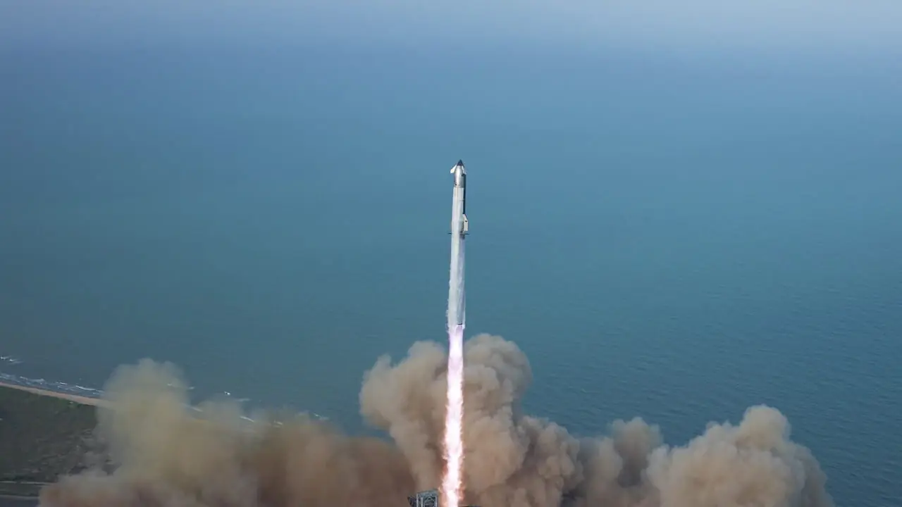 رویای سفر به مریخ به واقعیت نزدیک شد؛ ویدیوی کامل پرتاب تاریخی استارشیپ، موشکی که انسان را به سیاره سرخ می‌برد