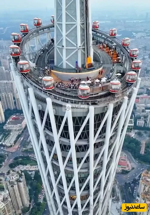 (ویدئو) برج 600 متری کانتون؛ چگونه چین با معماری آینده‌نگر، مهندسی جسورانه و نورپردازی رنگین‌کمانی، آن را به نماد افسانه‌ای مدرن جهان تبدیل کرد؟! / جرات دارین سوار شین؟!😲👀