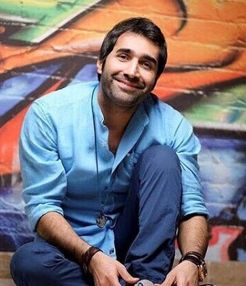 ویدیو /بازگشتی به ریشه‌ها؛ تسلط بی‌نظیر "هادی کاظمی" به زبان ترکی