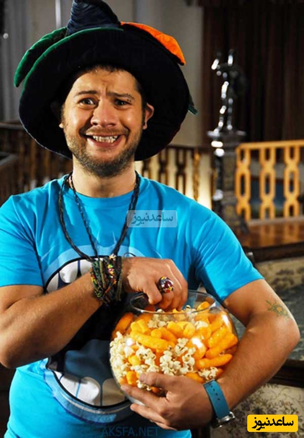 تصویر دیده نشده از علی صادقی در کودکی با چهره بامزه و بلوز آبی/ از همون بچگی نمک بودن از قیافه اش میباره+عکس