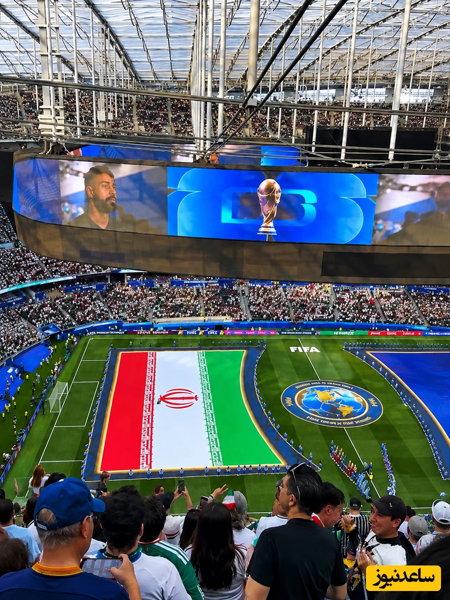 احتزاز پرچم ایران در آمریکا