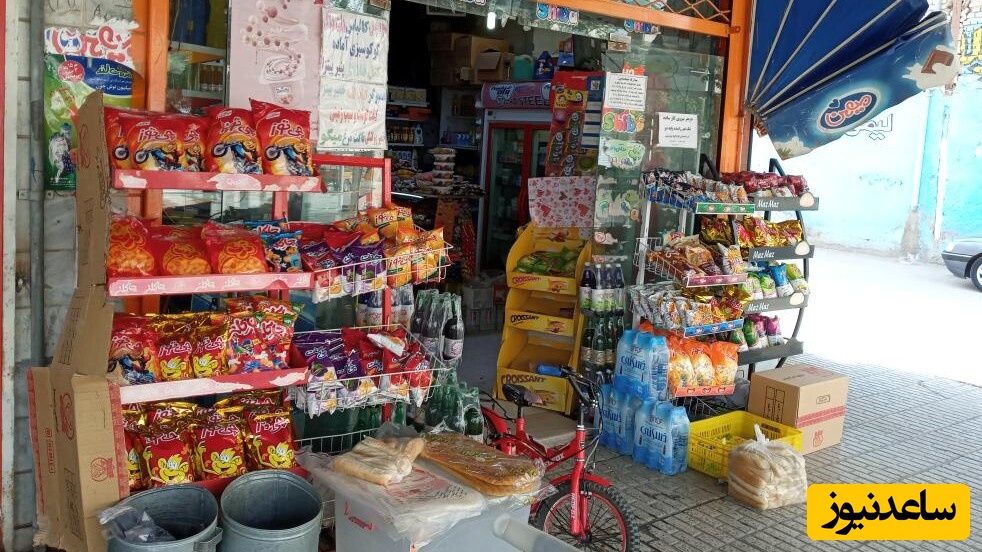 خلاقیت خنده دار بَقال اهوازی برای فرار از گرما حماسه آفرید/ هزار آفرین به این مغز پر از ایده/ واقعا بهترین کار تو این گرما همینه