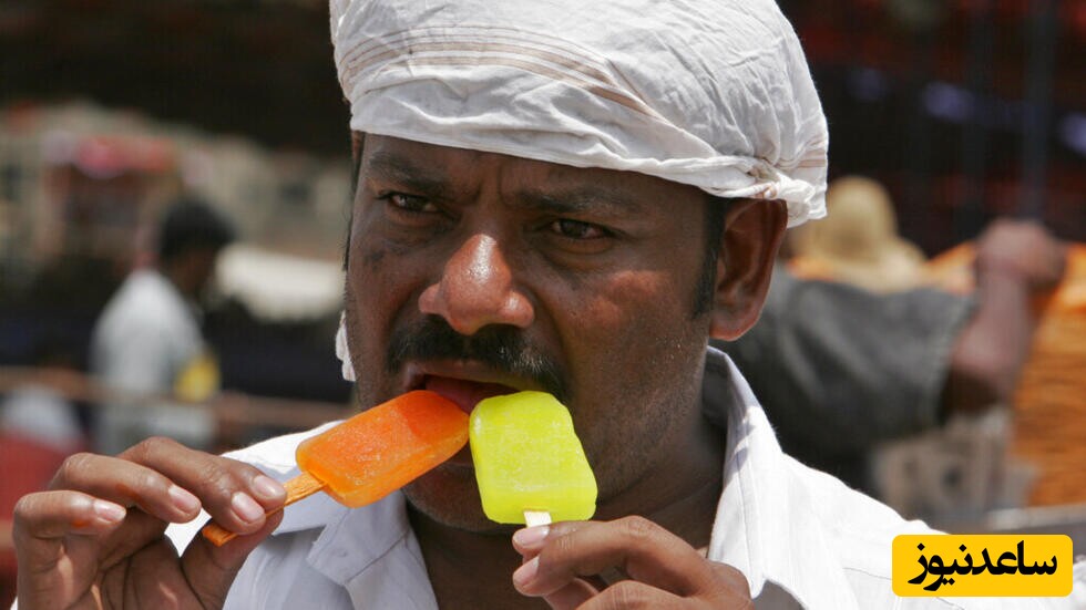 اتفاقی غیرمنتظره و باورنکردنی برای مرد هندی هنگام بستنی خوردن / انگشتی که در بستنی جا مانده بود!