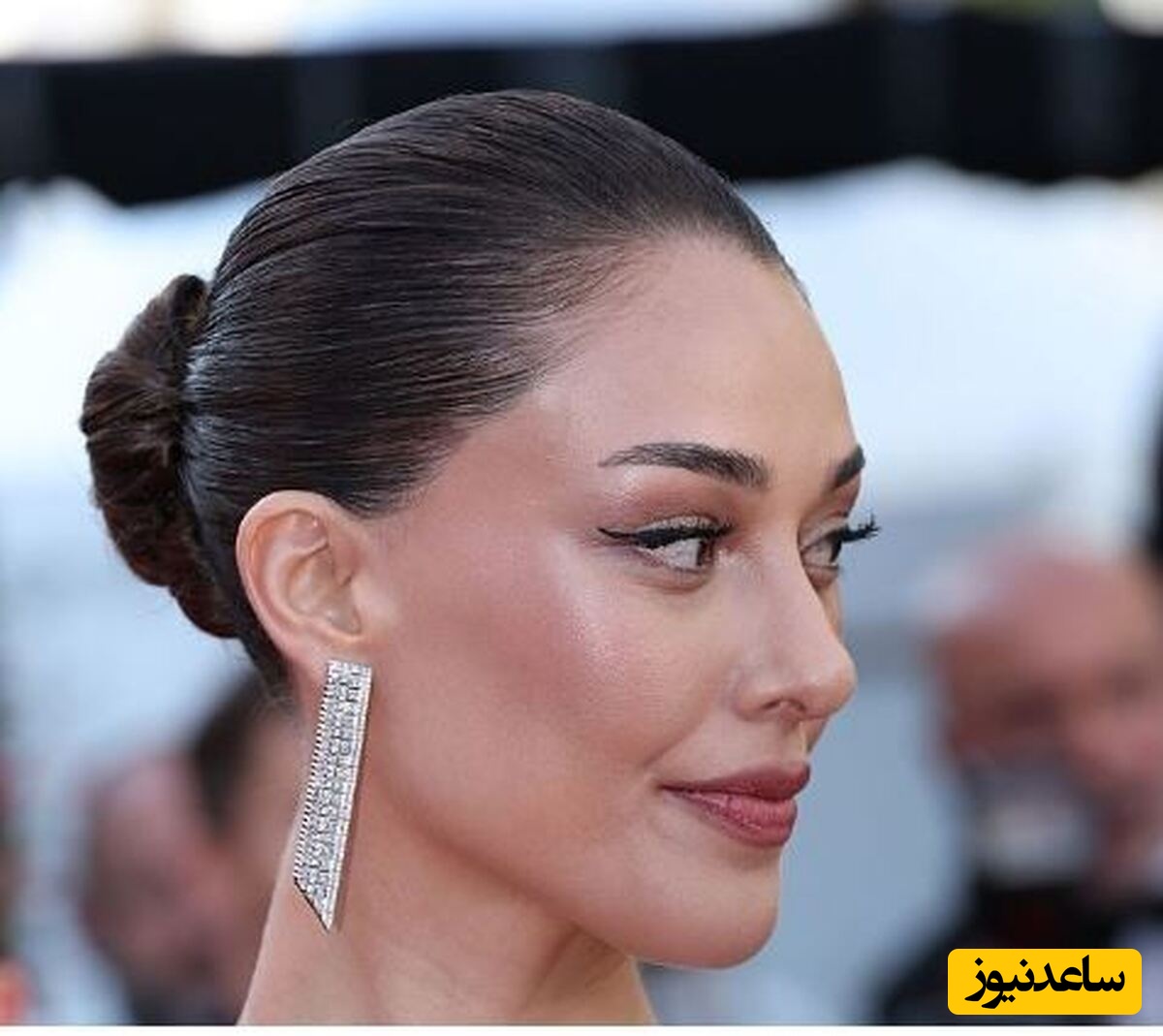 سلفی گرفتن عجیب دیلان دنیز با خط چشم خاص که صدبرابر زیباترش کرده