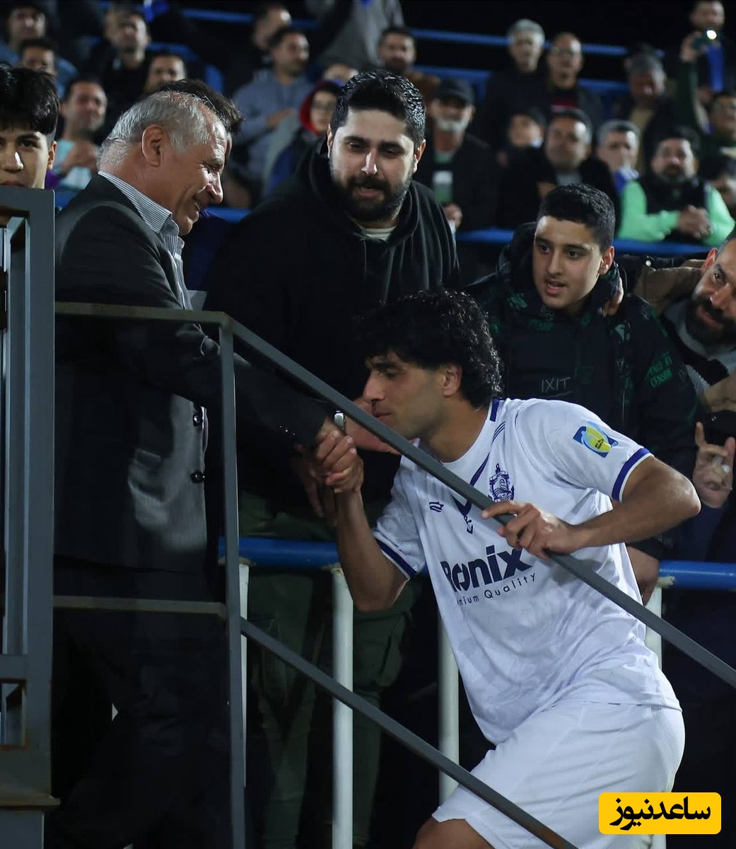 عاشقانه های فوتبالی با پدر و مادرهای ایرانی؛ زانو زدن مهدی طارمی، عابدزاده، سعید صادقی و بازیکنان لیگ برتری برای بوسیدن دست فرشته های زندگیشان+عکس