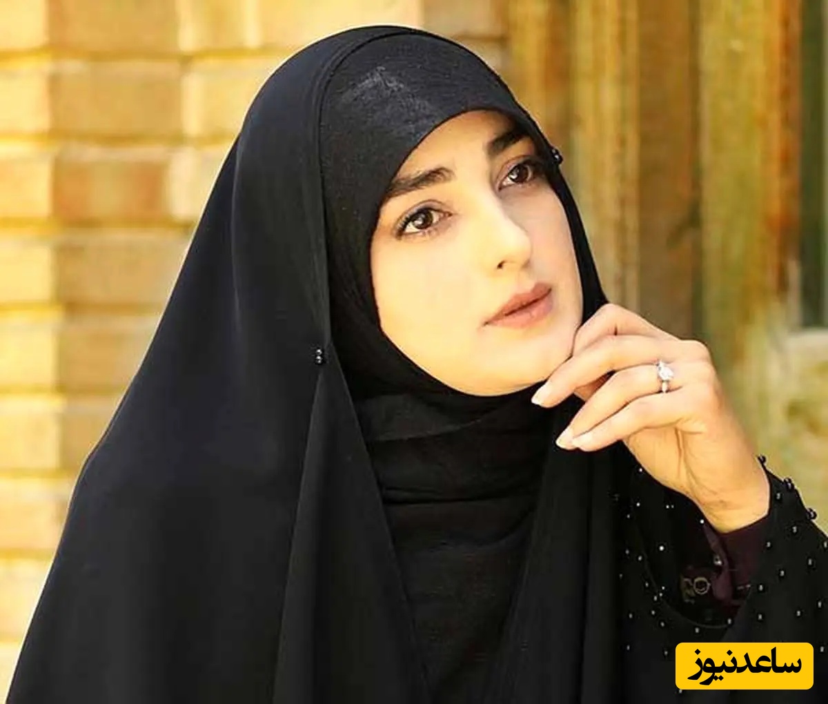 وقتی ستاره سادات قطبی خودش دیت به کار میشه/ همسر شهرام شکیبا با چادر و حجاب کامل در حال میکاپ