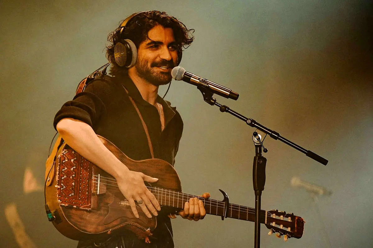 طرفدارای عرفان طهماسبی پاشید که امروز روز شماست؛ دانلود آهنگ جوان‌پسند و عاشقانه «هزار و یک شب» از عرفان طهماسبی/ قصه هزار و یک شب تو دلم کاشتی...+متن اهنگ