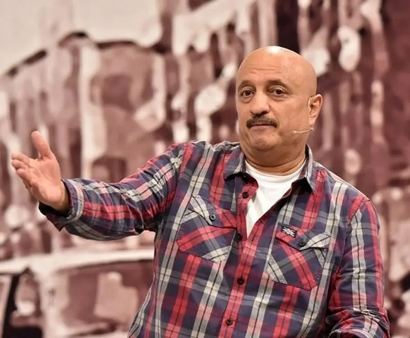 حرکات موزون مسعود روشن‌پژوه پس از صعود ایران به جام جهانی در آنتن زنده شبکه 3 از زبان خودش!+فیلم