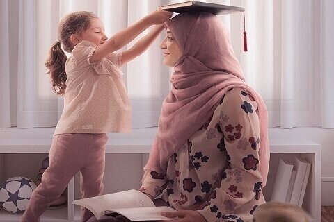 ویدیو / معرفی کتاب‌هایی که دلسوزی مادران را به تصویر می‌کشند؛ داستان‌هایی از عشق، فداکاری و محبت بی‌پایان!