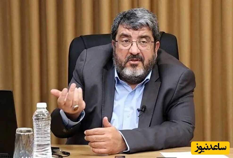 تماشا کنید:  جملات جنجالی فؤاد ایزدی از چهره‌های نزدیک به سعید جلیلی روی آنتن صداوسیما: آمریکا از اقدامات تندروهای ایران بترسد! +فیلم