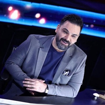 (ویدیو) سکانسی متفاوت و تاریخی از عصر جدید/  شرکت کننده ای که بخاطر حضور در عصر جدید از کارش اخراج شده بود!