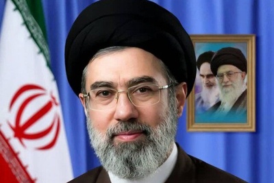 رهبر انقلاب بدون مجروحیت هستند و صورت مبارکشان سالم است؛ ایشان کاملا....+فیلم