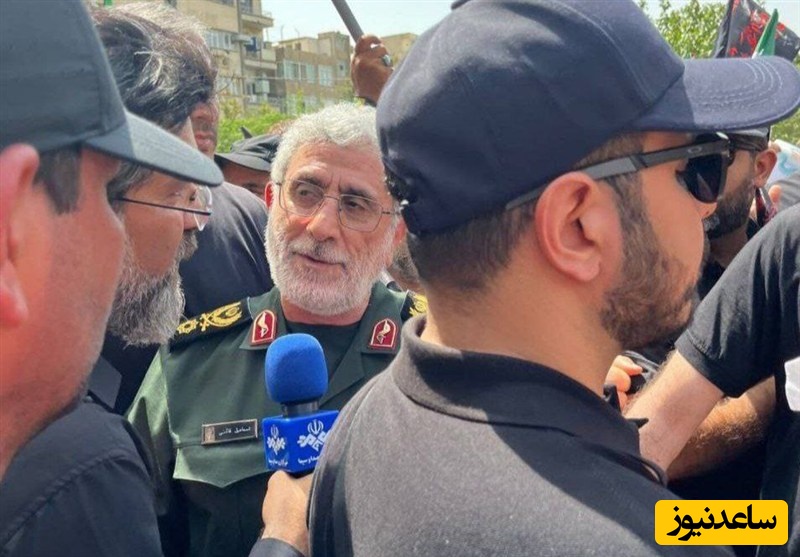 برای اولین بار سردار قاآنی به همراه همسرش در مراسم خاکسپاری سردار حاجی‌زاده شرکت کرد+ ویدیو