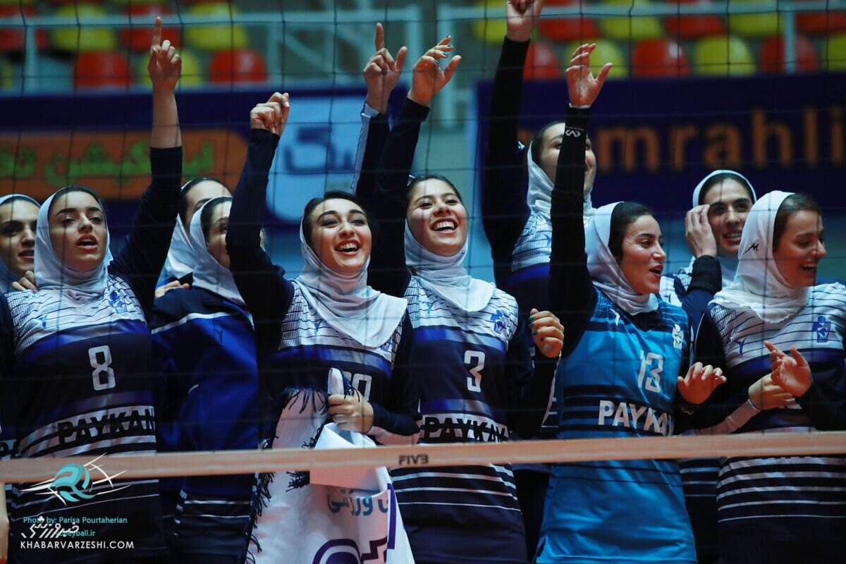 شادی دختران والیبالیست ایران پس از قهرمانی در لیگ برتر + فیلم