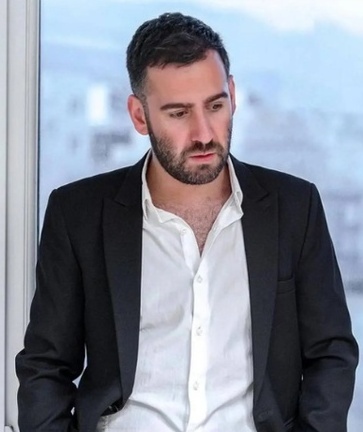 از ویرانه‌ها تا عروسک/ واکنش جگرسوز نیما شعبان‌نژاد به ویرانه های حملات: "ایران حالش بدتر از همیشه است" + عکس