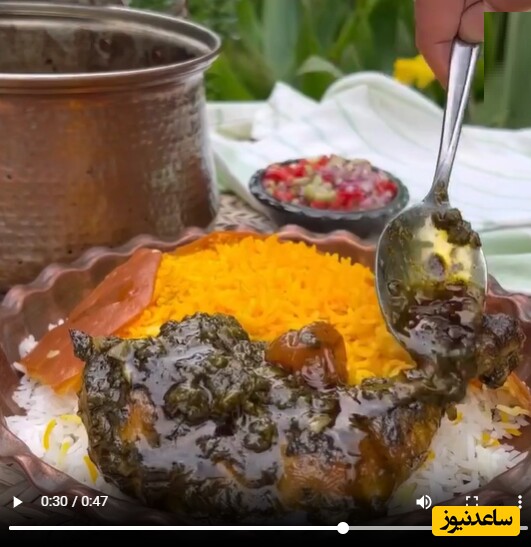 طرز تهیه خورشت آلو اسفناج با مرغ به روش خاص و متفاوت/ خیلی مراقب انگشتهاتون باشین طعمش لنگه نداره👌