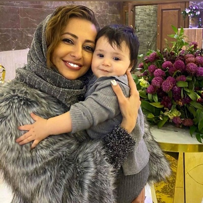 ببینید| رونمایی جنجالی نفیسه روشن از دخترش؛ چه اسم عجیبی هم براش انتخاب کرده،«انار»!!
