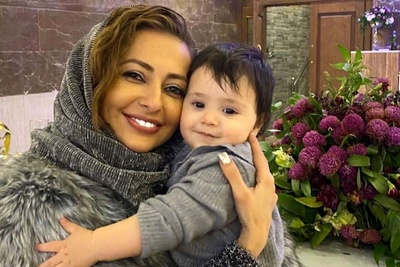 ببینید| رونمایی جنجالی نفیسه روشن از دخترش؛ چه اسم عجیبی هم براش انتخاب کرده،«انار»!!