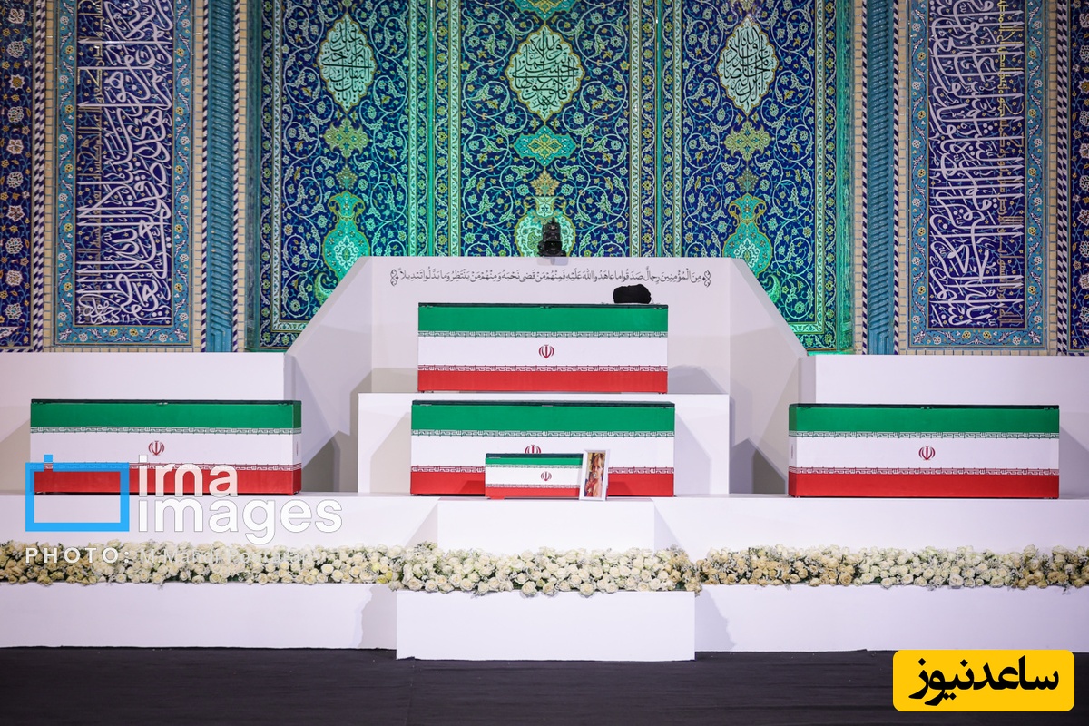 مراسم وداع با پیکر رهبر شهید