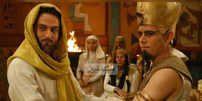 (ویدئو) نگاهی به تخت طلایی و شاهکار فرعون هم‌عصر یوسف پیامبر (ع)، توت عنخ آمون؛ از کنده‌کاری‌های ظریف روی شیشه تا منبت‌های شیر طلایی / چجوری دلش میومده رو این اثر هنری بشینه😍