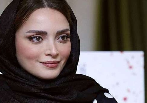 حضور چشمگیر بهنوش طباطبایی با استایلی خاص در جشن حافظ